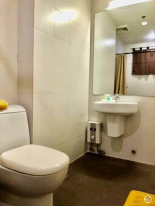 Kl Tower Studio Legazpi Village, Makati Near Greenbelt & Aim Makati マニラ市 エクステリア 写真